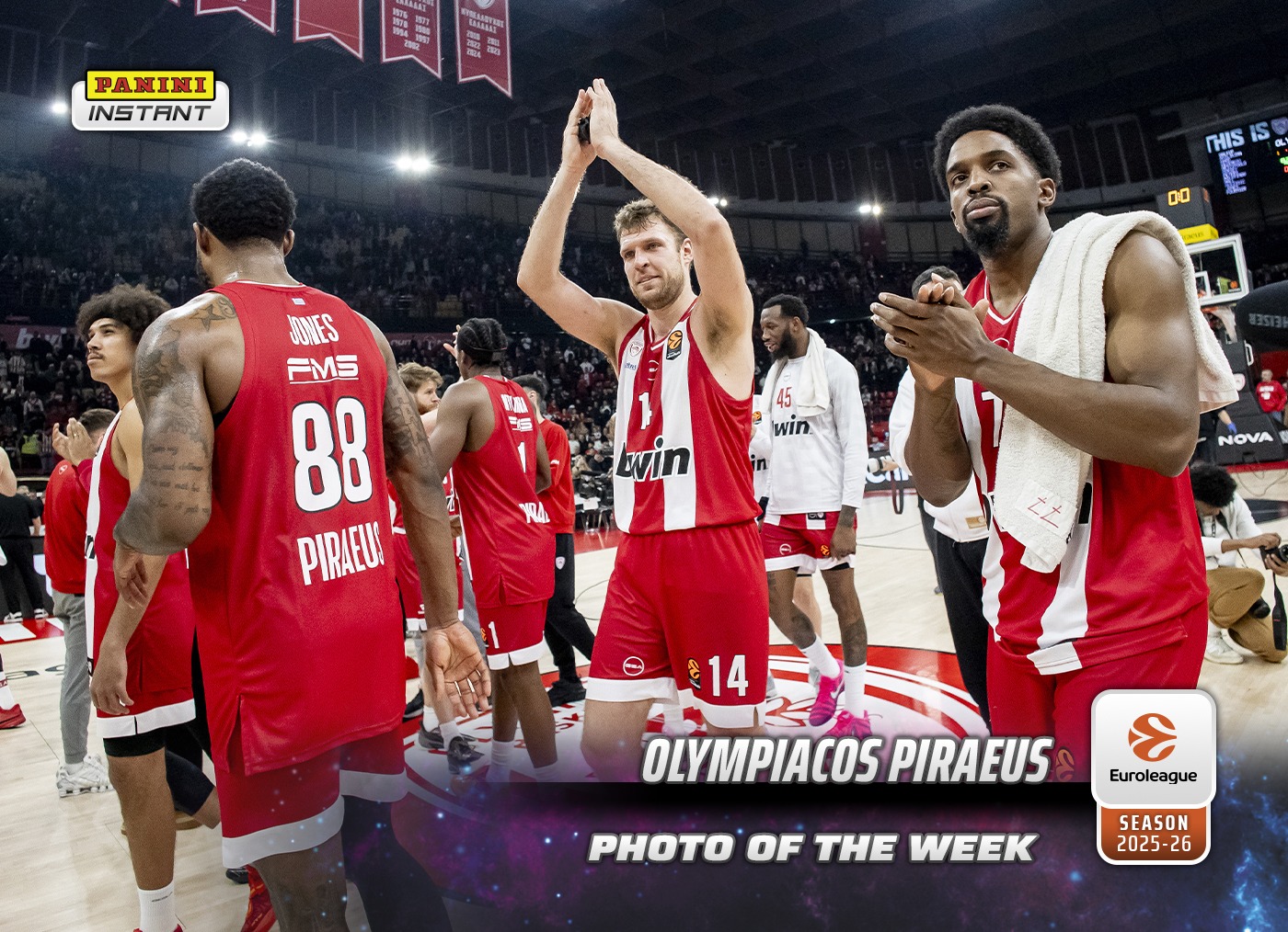Olympiacos Piraeus - 2025-26 Panini Instant EuroLeague Photo of the Week #20 - Galaxy 1/1