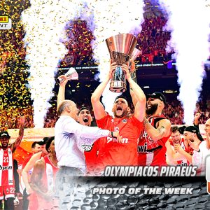 Olympiacos Piraeus - 2025-26 Panini Instant EuroLeague Photo of the Week #34 - Metallic /5